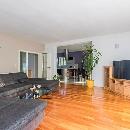 Awesome In W/ 3 Bedrooms * Zadar