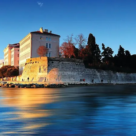 Awesome In W/ 3 Bedrooms Zadar
